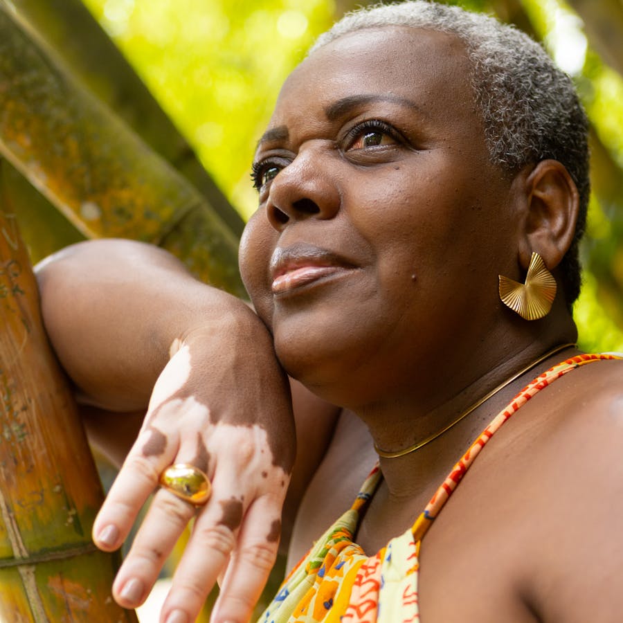 Elena, voyant sp&eacute;cialis&eacute; en Voyance pure · Décisions importantes